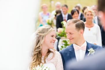 Hochzeitsfotograf Symposion Lindabrunn Niederösterreich Hochzeitsfotos Outdoorhochzeit Hochzeit im Grünen