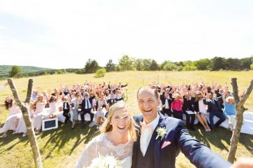 Hochzeitsfotograf Symposion Lindabrunn Niederösterreich Hochzeitsfotos Outdoorhochzeit Hochzeit im Grünen