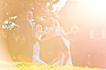 Funshots Hochzeitsfotograf Schloss Obermayerhofen Sebersdorf Steiermark Hochzeitsfotos Schloss Schlosshochzeit Hochzeit Thermenland Photobomb